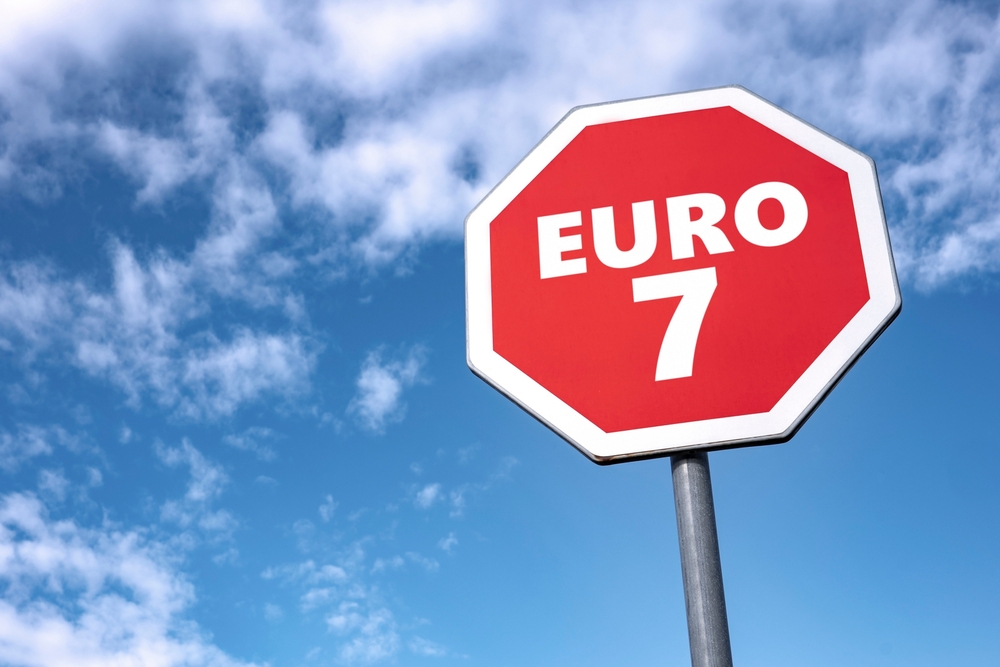 Hungary Backs Compromise Over Euro 7 Engine Regulation