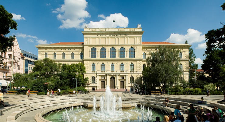 Szeged Uni opens incubator at new science park