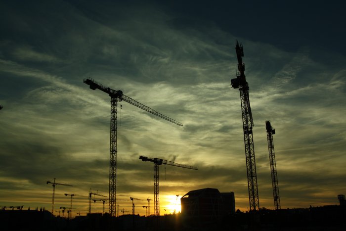 Construction output volume up 2.5% in February