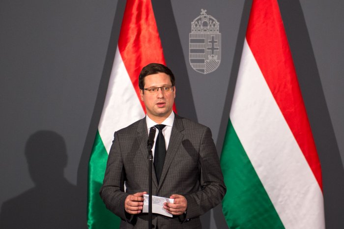 Hungary Mandates 25% Cut in Gas Consumption at State Institu...