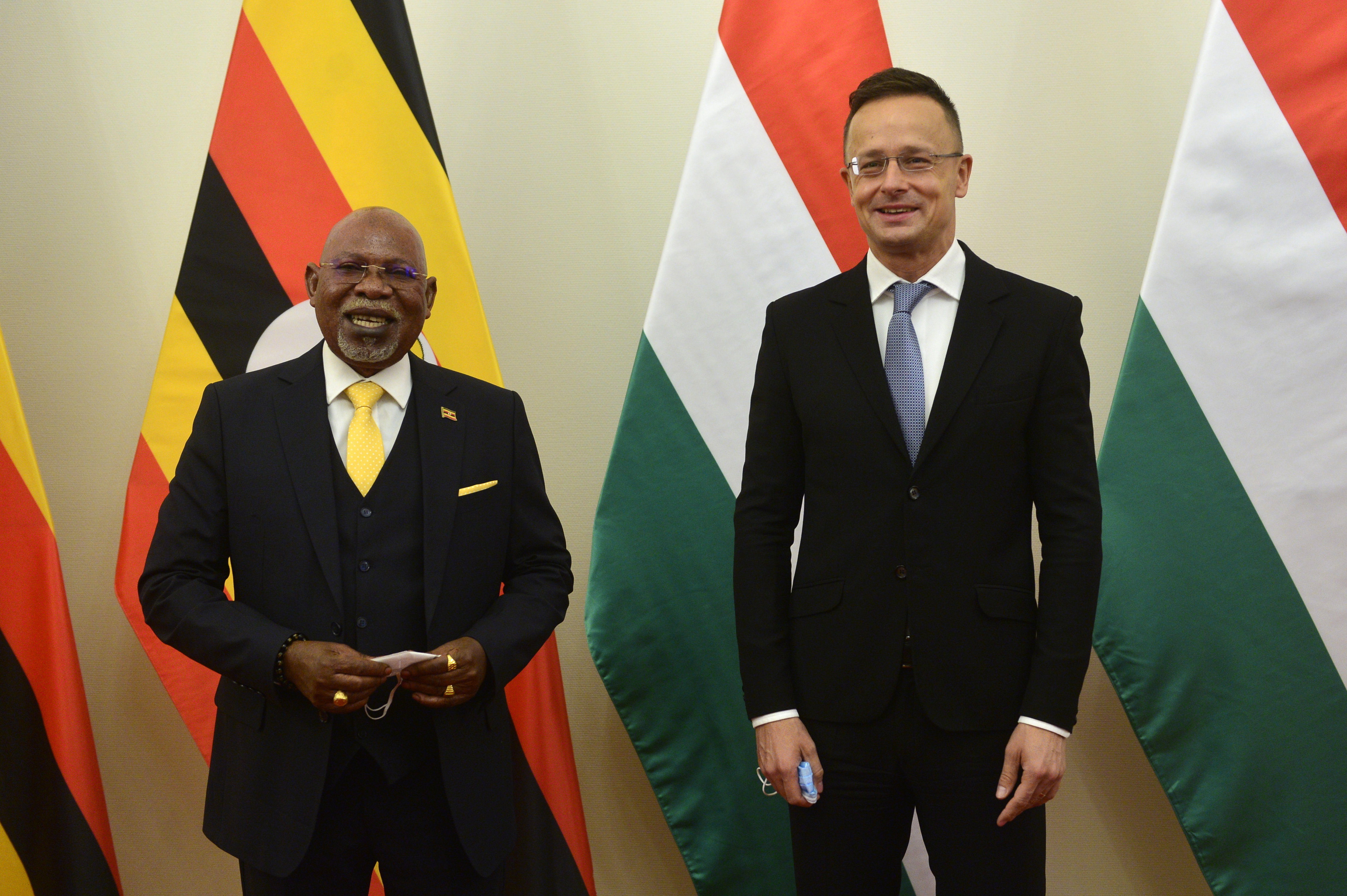Szijjártó meets with Ugandan counterpart in Budapest