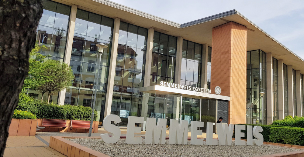 Semmelweis Uni Wins Global Student Satisfaction Award