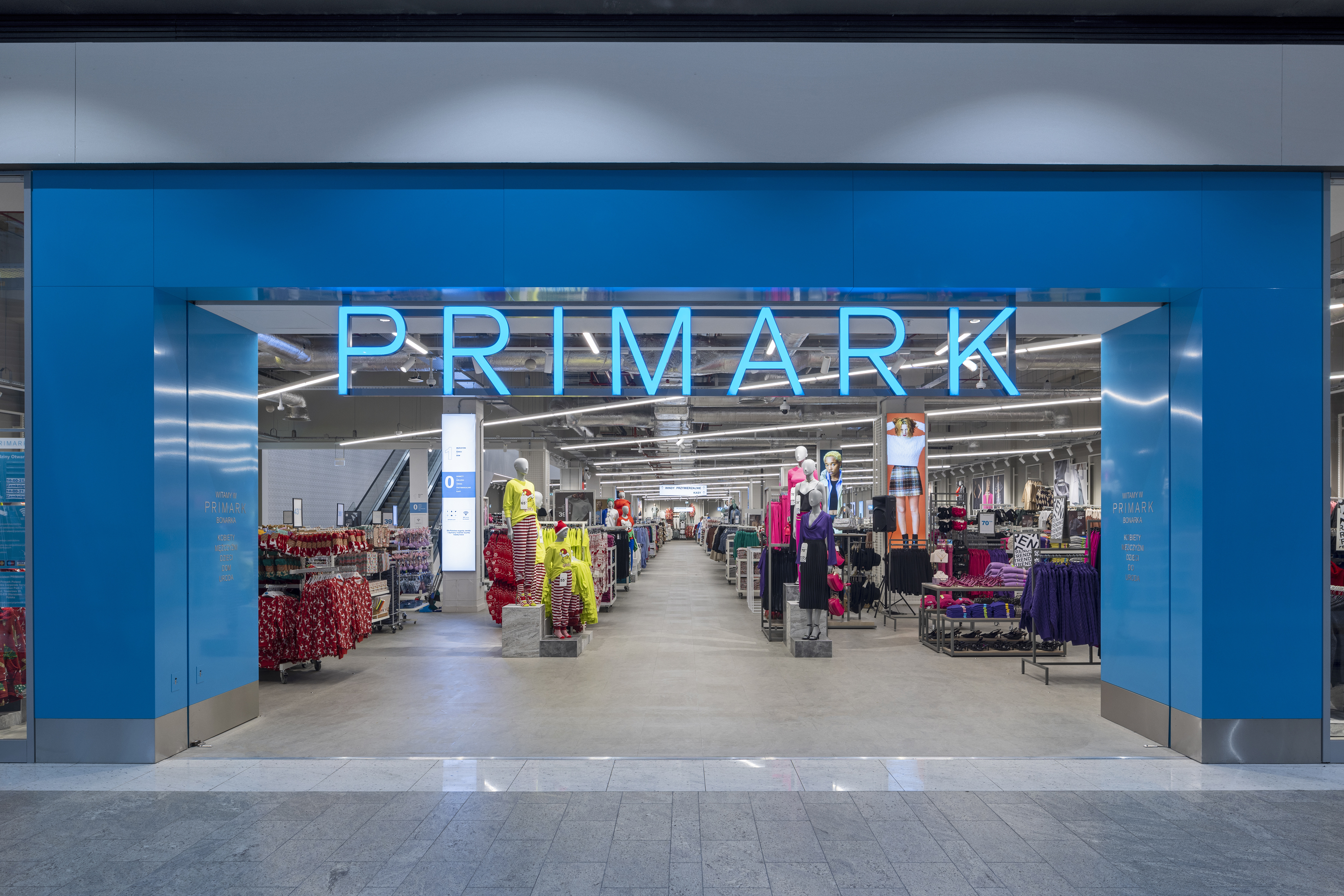 1st Hungarian Primark to Open Next Month